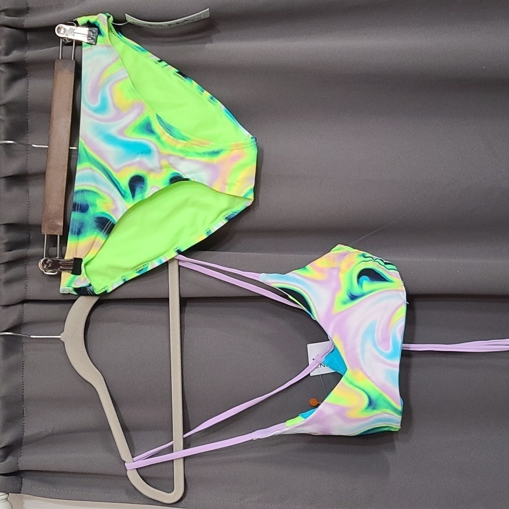 NWT Endless Waves Juniors Womens Bikini Tie-Dye Removable Bra Pads Sz‎ 7/9
